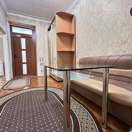 Центр, Біля Медичного Університету, Вулиця Личаківська Львов Экстерьер фото